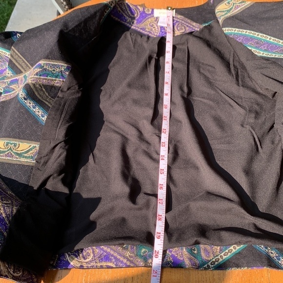 Chicos jacket size 2 fully lined zipper pockets abstract design  durable… - Picture 12 of 15